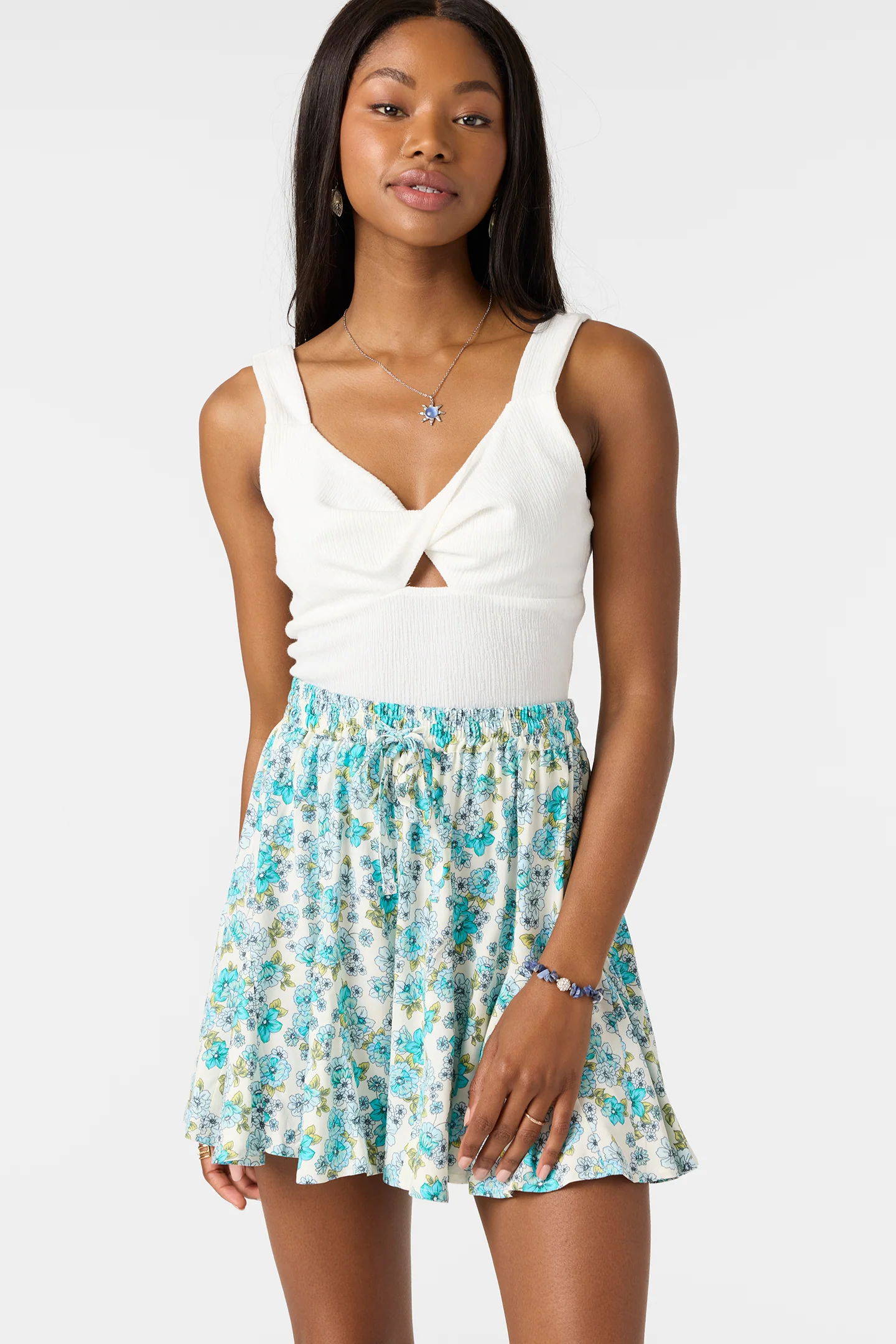 Bennie Coastal Floral Shorts - Image 8