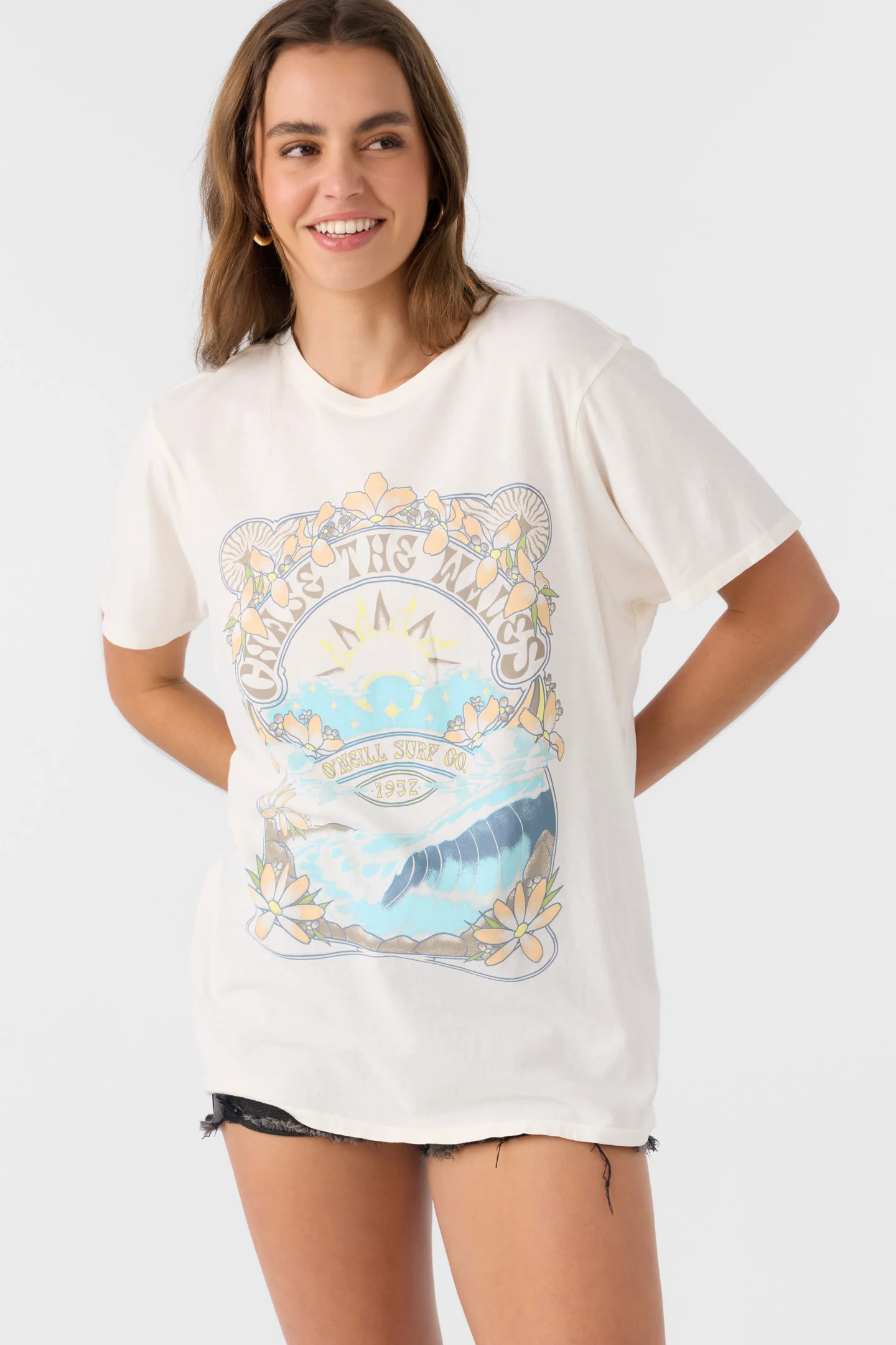 Chase The Waves Tee - Image 4