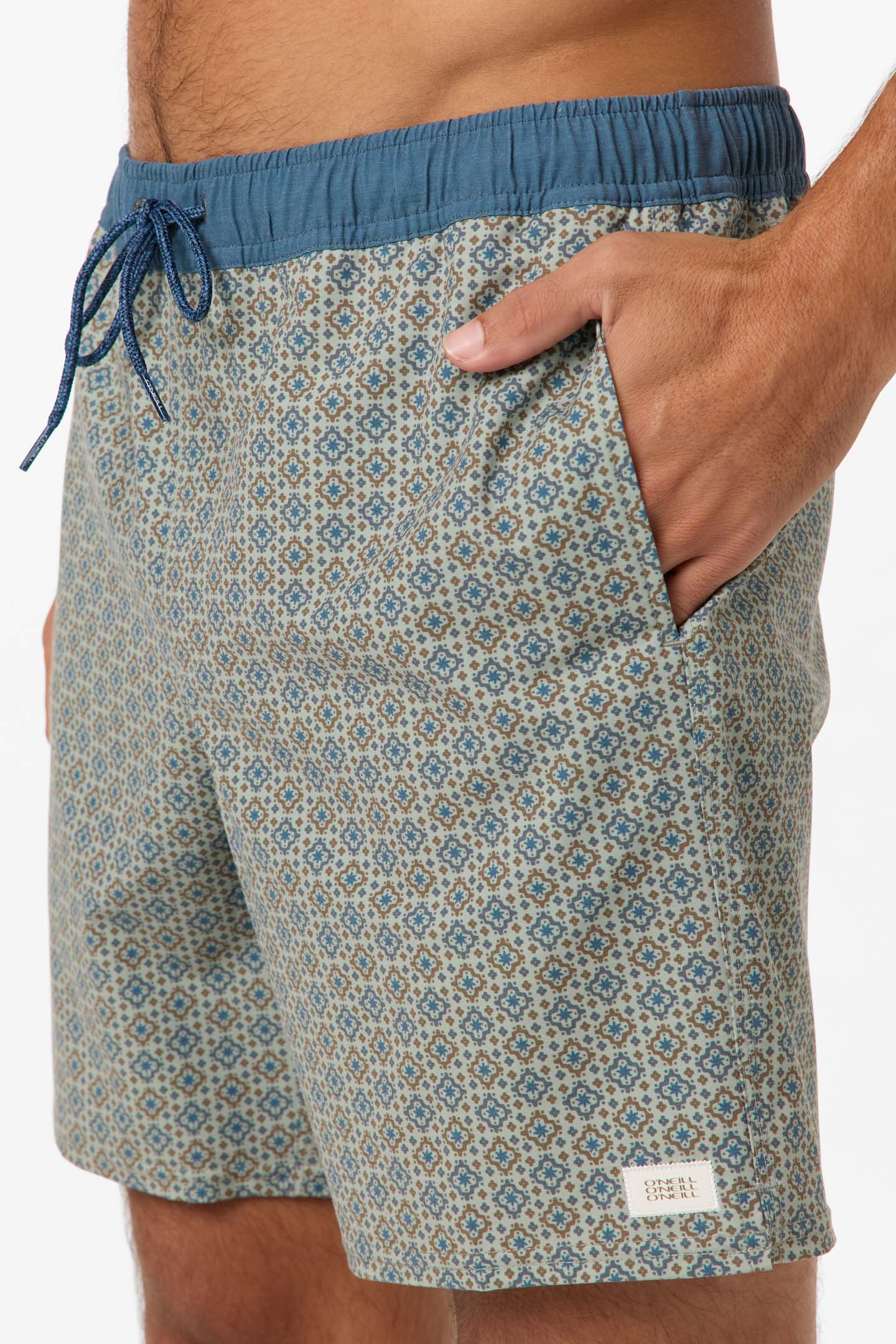 Hermosa Retro 17" Elastic Waist Swim Trunks - Image 6