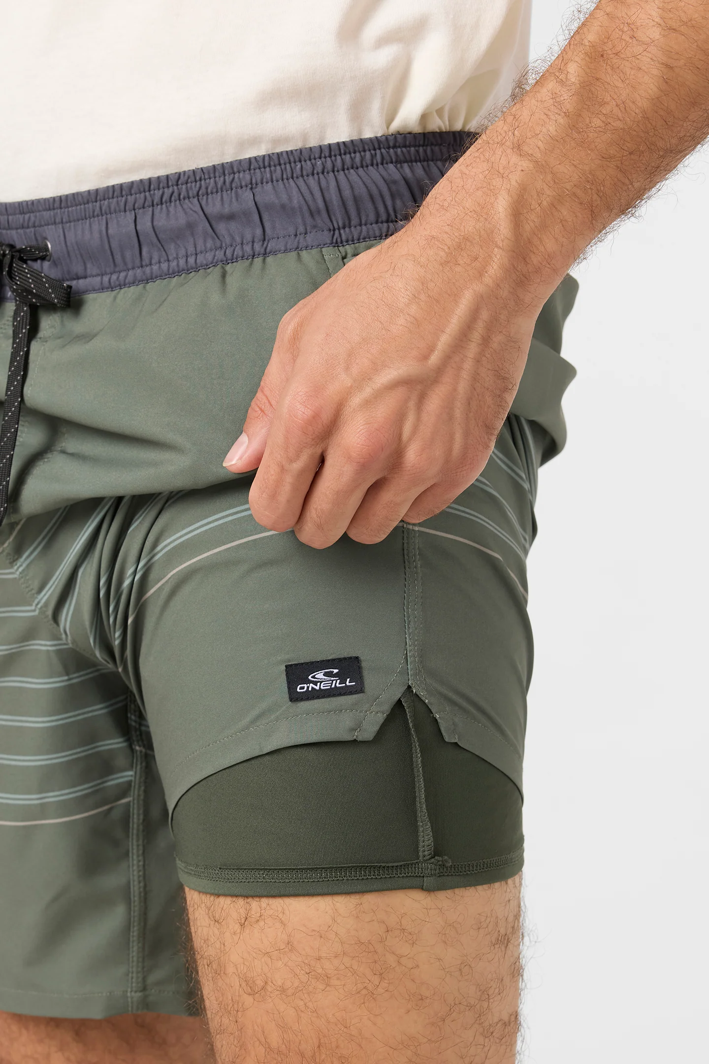 Perform Light Lined Elastic Waist 17" Hybrid Shorts - Image 7