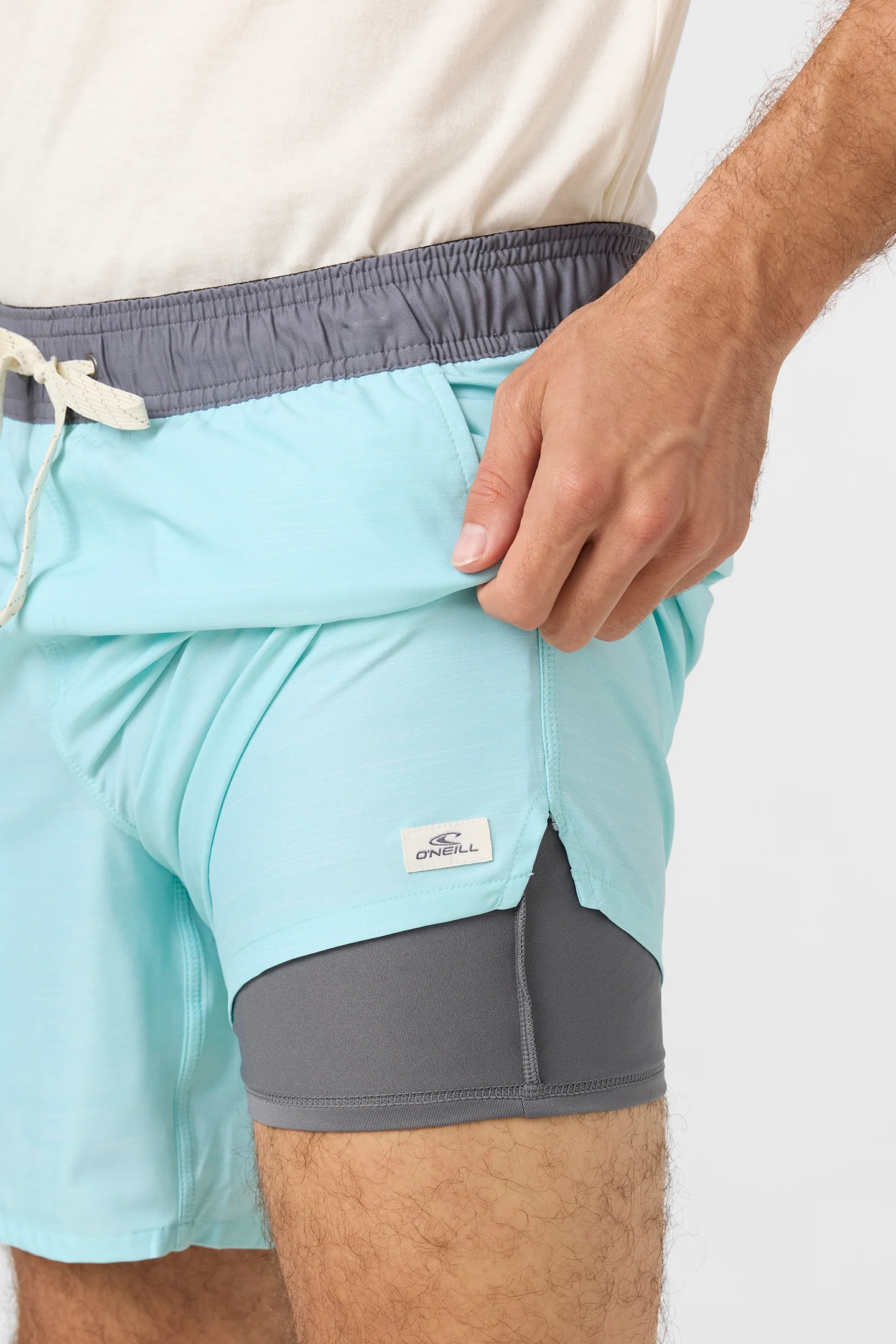 Perform Light Lined Elastic Waist 17" Hybrid Shorts - Image 5