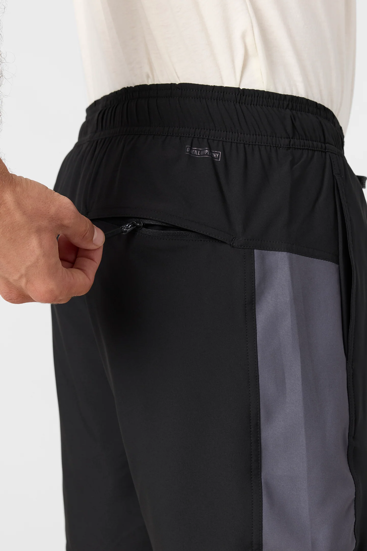 Perform Light Tech Panel Lined Elastic Waist 17" Hybrid Shorts - Image 4