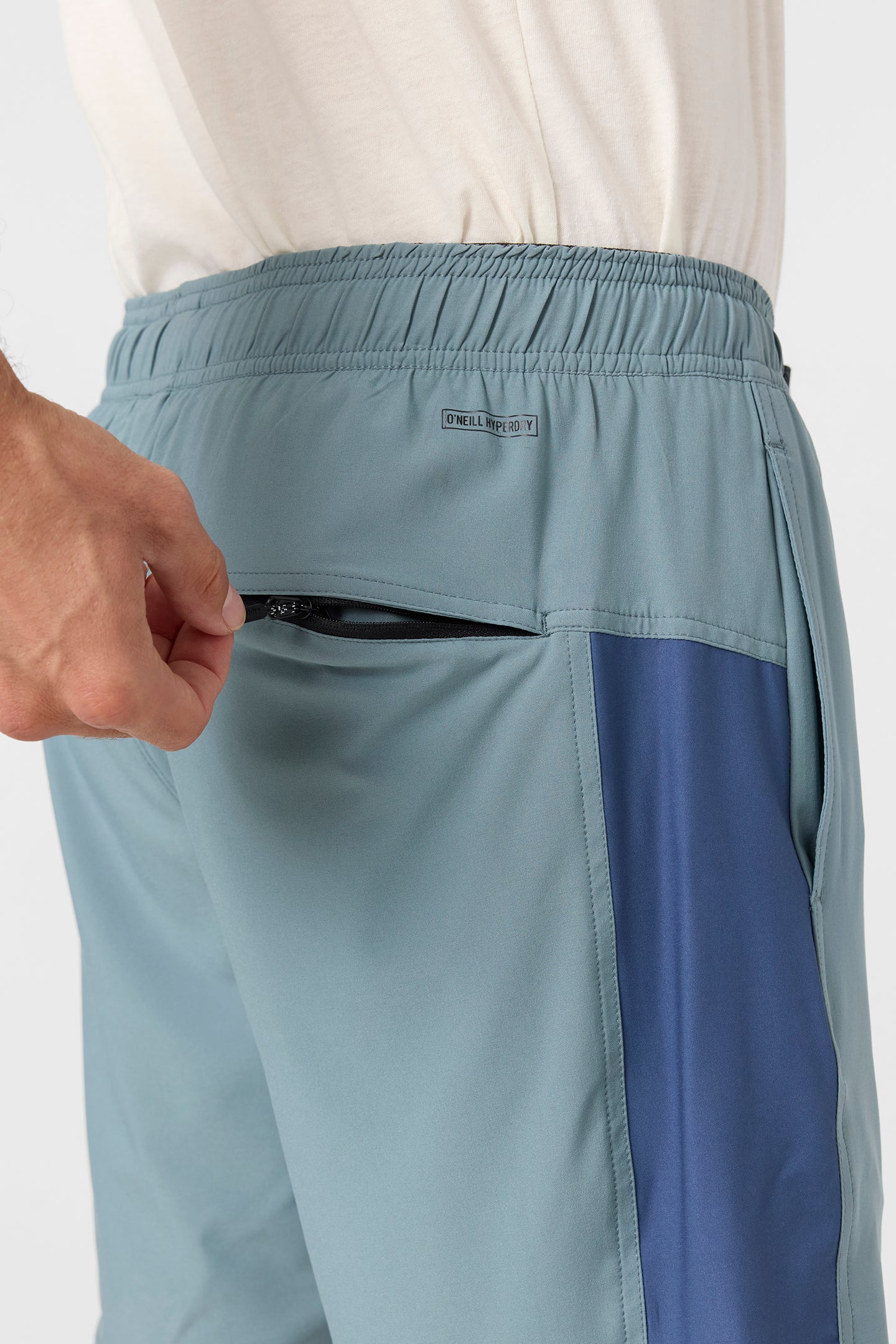 Perform Light Tech Panel Lined Elastic Waist 17" Hybrid Shorts - Image 6
