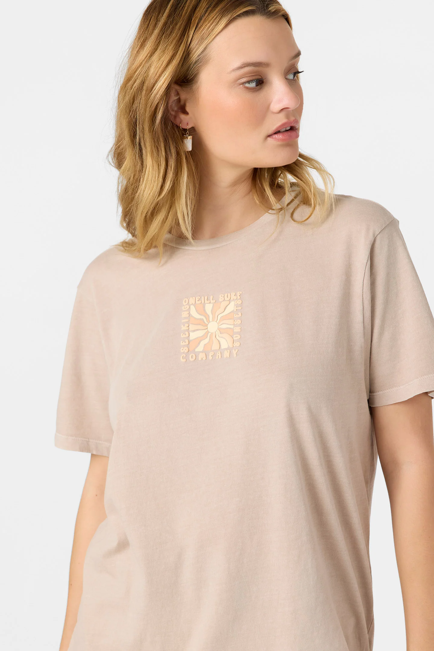 Seeking Sunsets Tee - Image 4