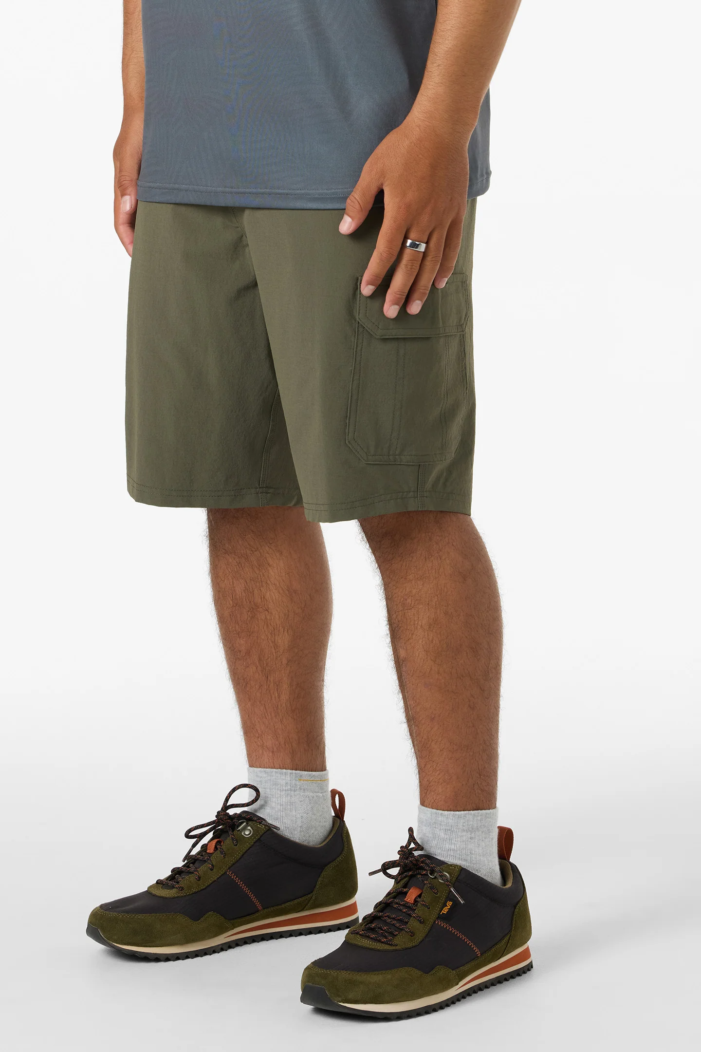 TRVLR Cargo 20" Hybrid Shorts - Image 4