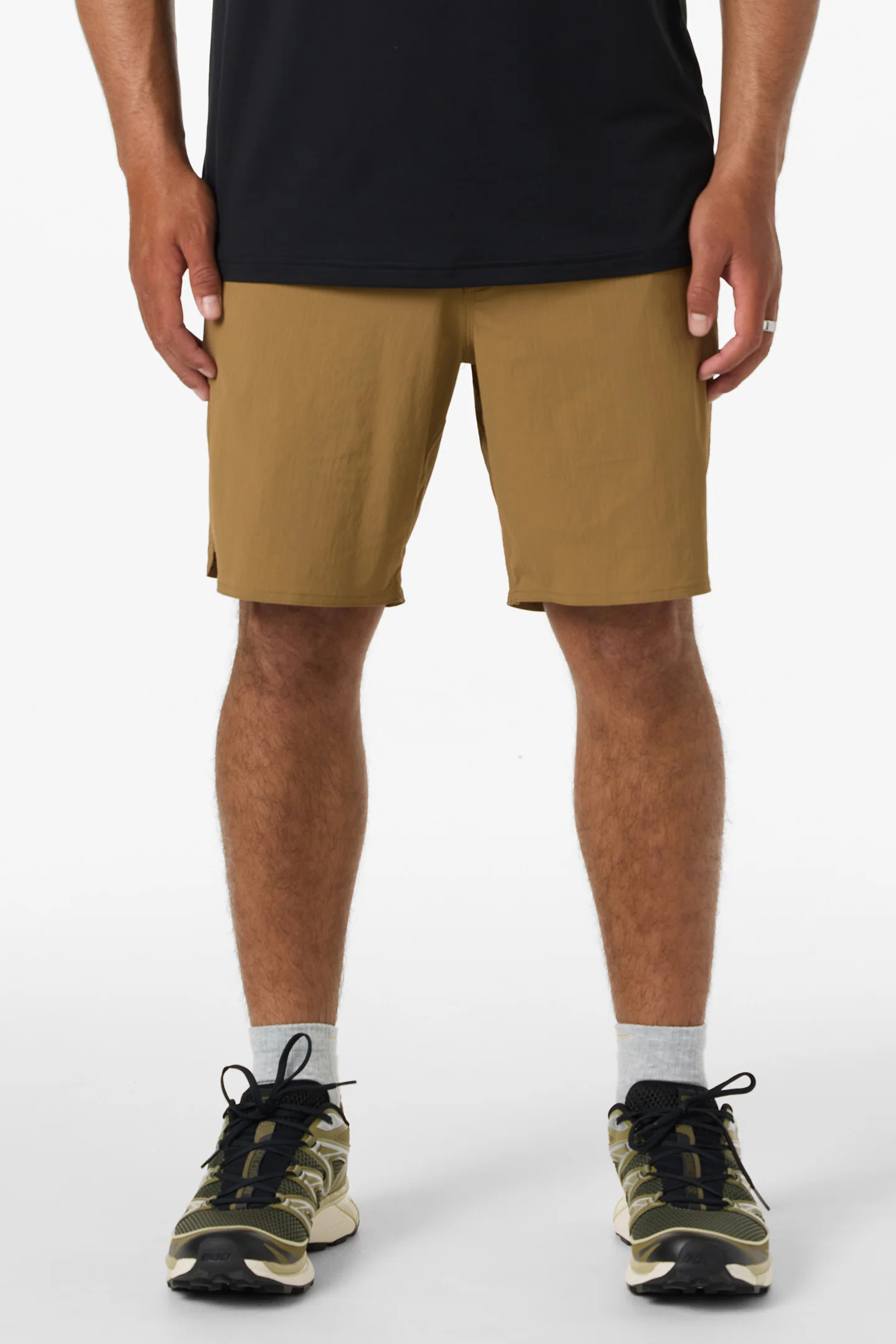 TRVLR Halfback 18" Hybrid Shorts - Image 2