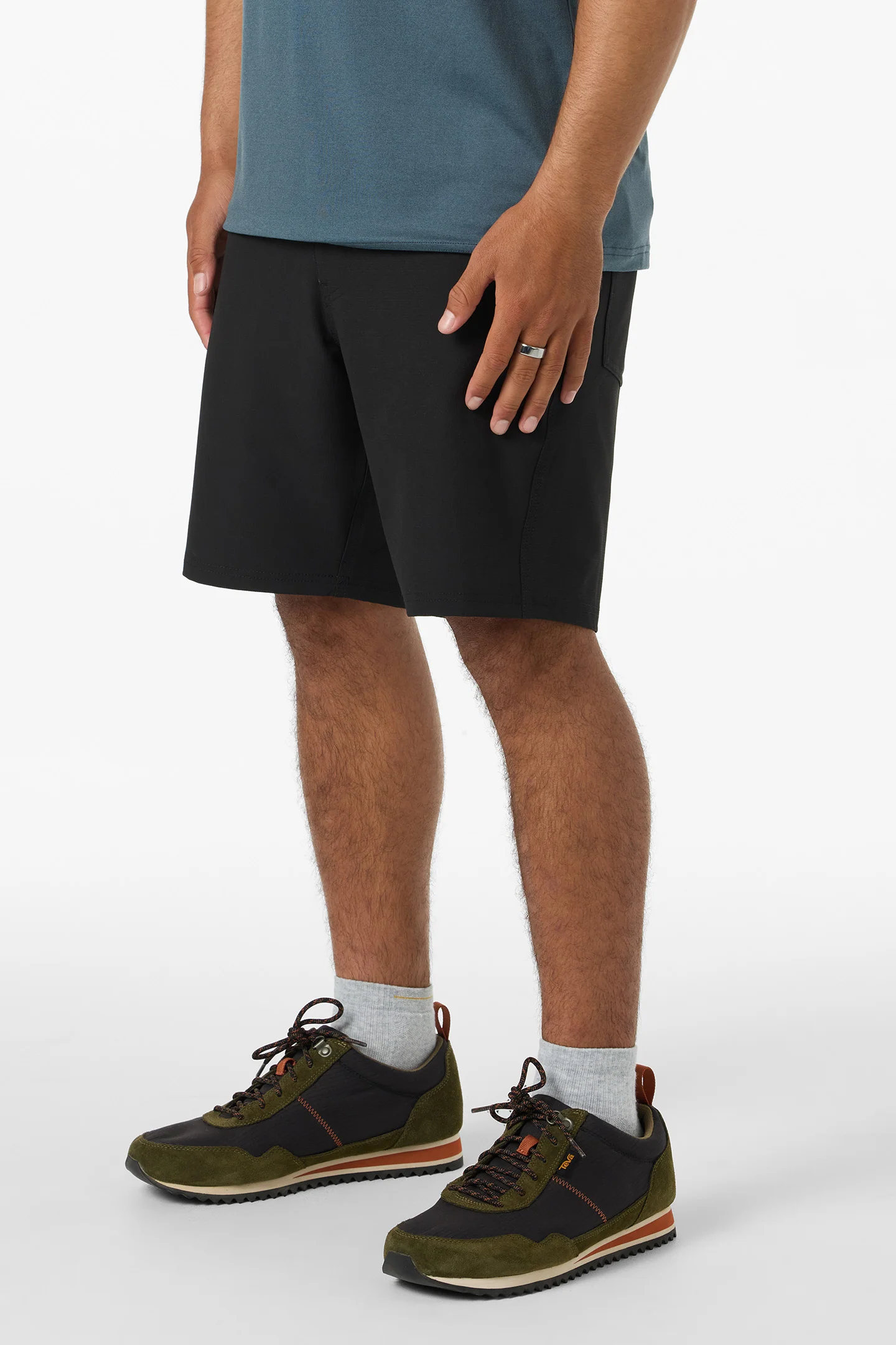 TRVLR Recon 18" Hybrid Shorts - Image 3