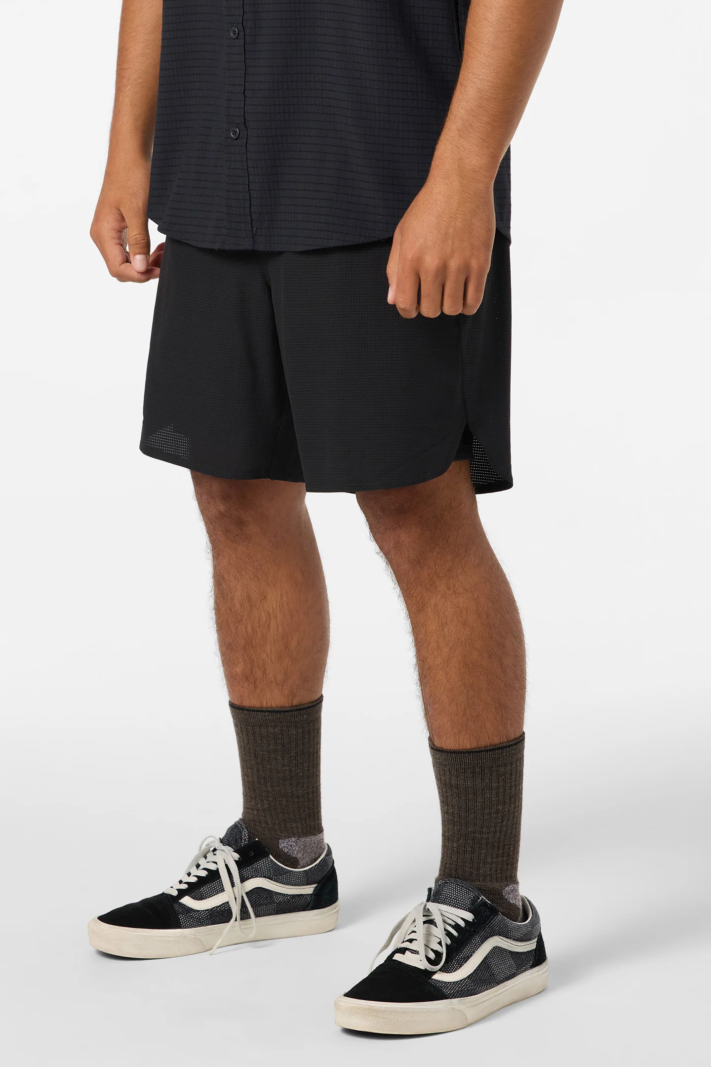 TRVLR Tech Lined 17" Hybrid Shorts - Image 3