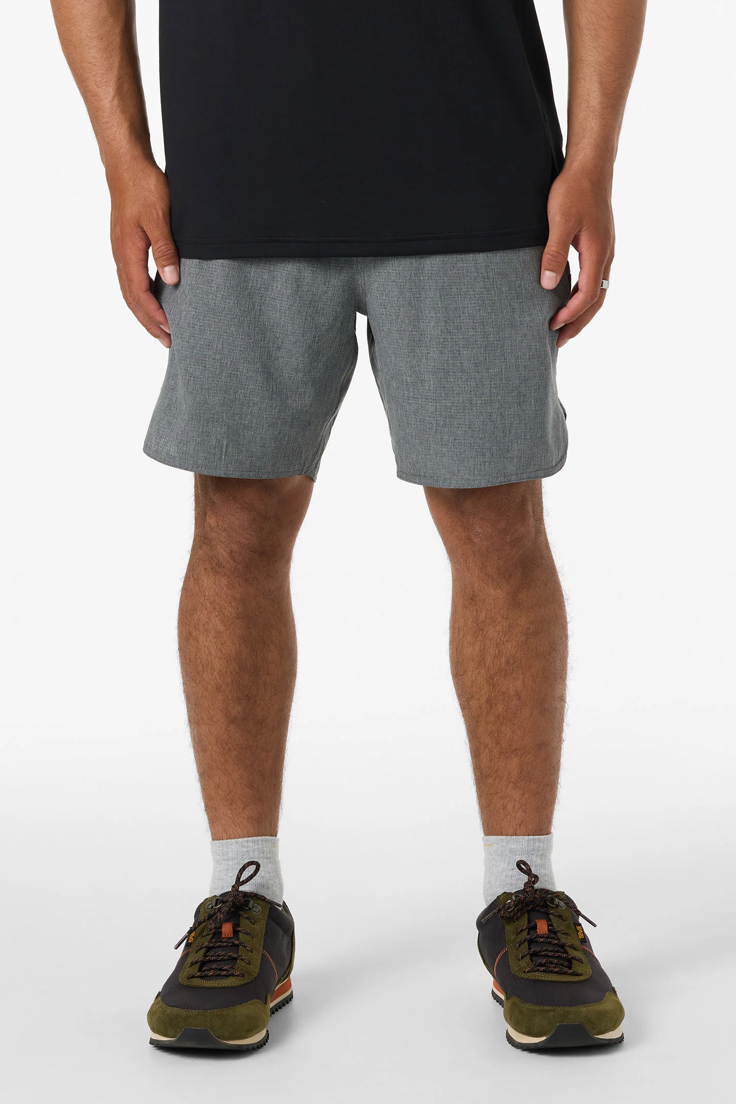TRVLR Tech Lined 17" Hybrid Shorts - Image 2