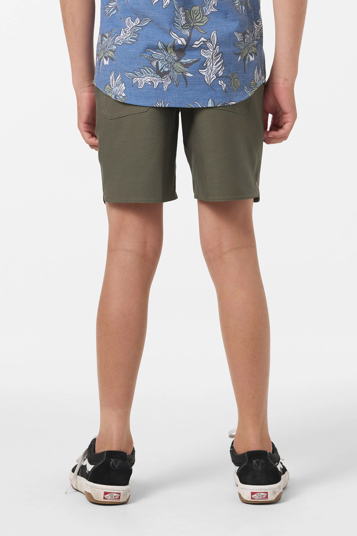 Boy's Utility Scallop Hybrid 16" Hybrid Shorts - Image 4