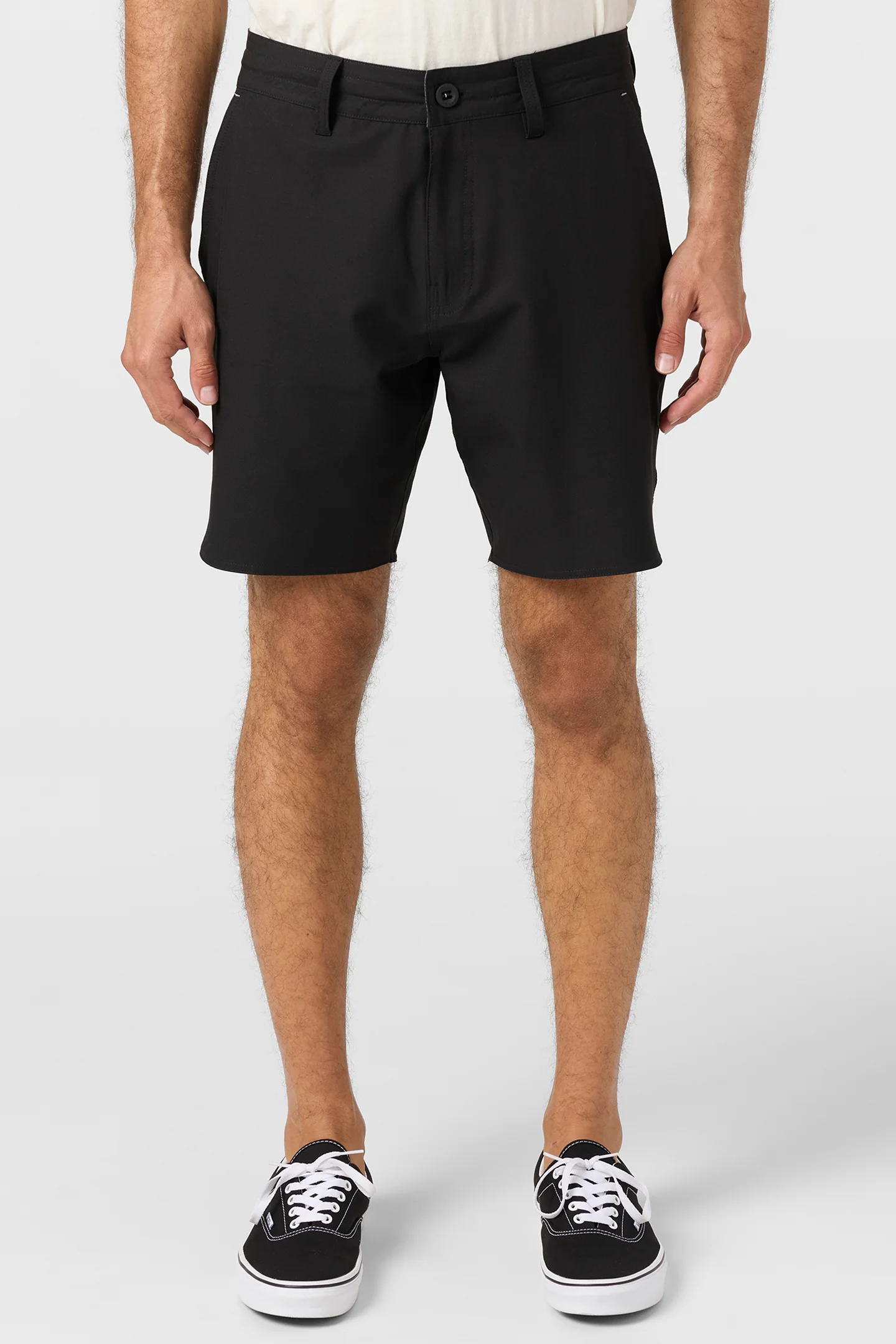 Utility Scallop Hybrid 18" Hybrid Shorts - Image 2